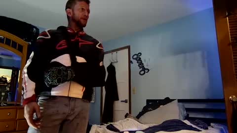 Snapshot of 9_25 chatting on 01/03/25, 04:33 8over6 online show from 01/03/25, 04:33