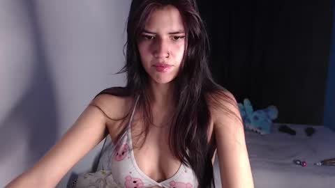 Snapshot of 9sophie_rosse chatting on 10/08/25, 10:40 sofi 3 online show from 10/08/25, 10:40
