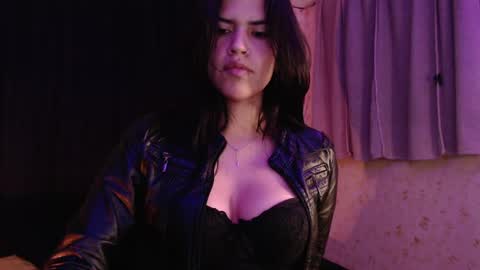 Snapshot of 9sophie_rosse chatting on 07/24/26, 06:22 sofi 3 online show from 07/24/26, 06:22