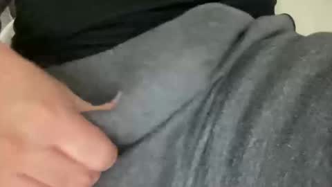 Snapshot of 9x6thickmassive chatting on 10/20/25, 05:02 9x6thickmassive online show from 10/20/25, 05:02