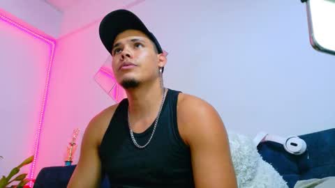 Snapshot of _0324 chatting on 03/11/26, 07:58 rick online show from 03/11/26, 07:58