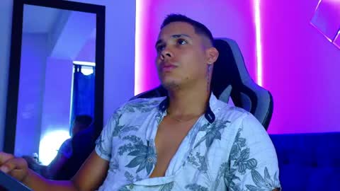 Snapshot of _0324 chatting on 04/15/26, 09:37 rick online show from 04/15/26, 09:37