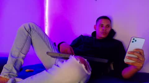 Snapshot of _0324 chatting on 04/26/26, 07:39 rick online show from 04/26/26, 07:39