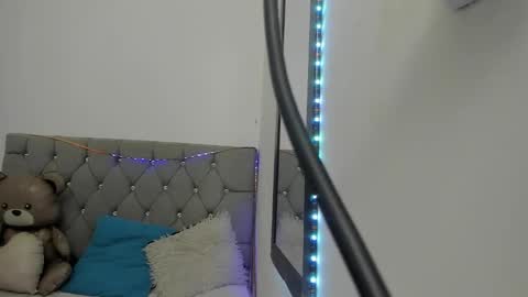 Snapshot of _1dereck chatting on 02/17/26, 08:44 DERECK online show from 02/17/26, 08:44