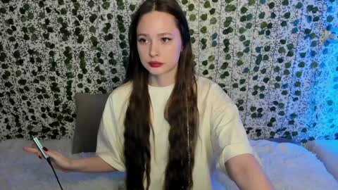 EMILY AND  MARCUS online show from 01/31/25, 02:17