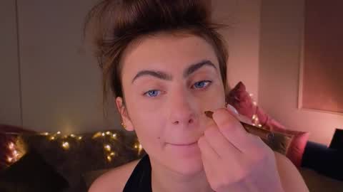 Willow online show from 11/22/25, 09:14