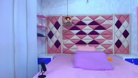 Snapshot of _abby_rouss chatting on 09/12/25, 03:06 abby rouss online show from 09/12/25, 03:06