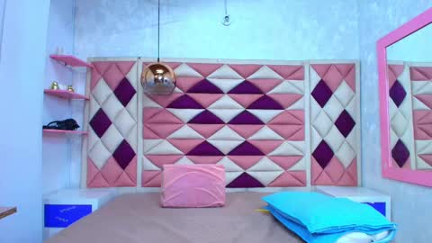 Snapshot of _abby_rouss chatting on 09/18/25, 03:08 abby rouss online show from 09/18/25, 03:08