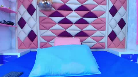 Snapshot of _abby_rouss chatting on 09/23/25, 03:09 abby rouss online show from 09/23/25, 03:09