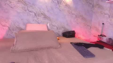 Snapshot of _abby_rouss chatting on 11/12/25, 03:18 abby rouss online show from 11/12/25, 03:18