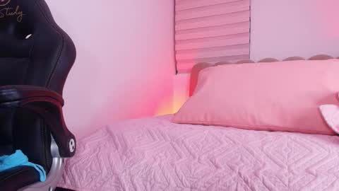 Snapshot of _abby_rouss chatting on 11/25/25, 03:06 abby rouss online show from 11/25/25, 03:06