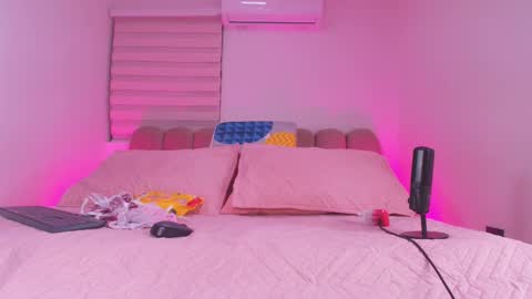 Snapshot of _abby_rouss chatting on 11/30/25, 03:10 abby rouss online show from 11/30/25, 03:10