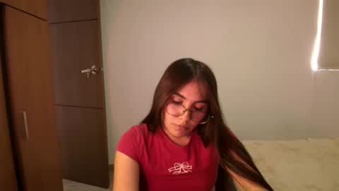 Snapshot of _abbyyyy_ chatting on 03/24/26, 06:02 abby 3 online show from 03/24/26, 06:02