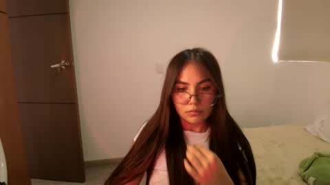 Snapshot of _abbyyyy_ chatting on 03/25/26, 06:58 abby 3 online show from 03/25/26, 06:58