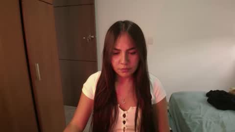 Snapshot of _abbyyyy_ chatting on 04/06/26, 05:58 abby 3 online show from 04/06/26, 05:58