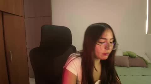 Snapshot of _abbyyyy_ chatting on 05/26/26, 05:53 abby 3 online show from 05/26/26, 05:53