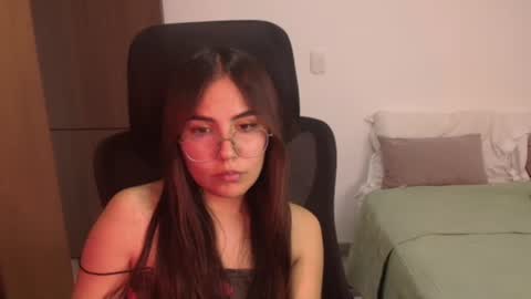 Snapshot of _abbyyyy_ chatting on 06/12/26, 06:07 abby 3 online show from 06/12/26, 06:07