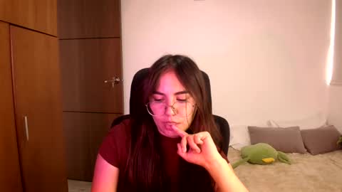 Snapshot of _abbyyyy_ chatting on 07/17/26, 04:45 abby 3 online show from 07/17/26, 04:45