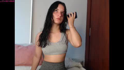 Snapshot of _abrill_20 chatting on 09/18/25, 05:59 _abrill_20 online show from 09/18/25, 05:59