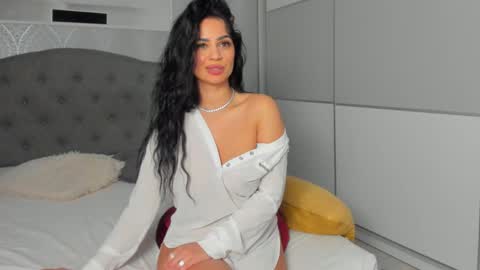 Snapshot of _adelle chatting on 03/05/25, 05:08 Adelle online show from 03/05/25, 05:08