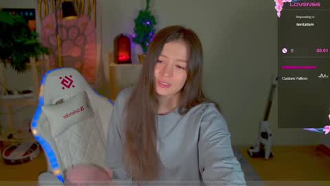 Emy online show from 01/02/25, 02:43