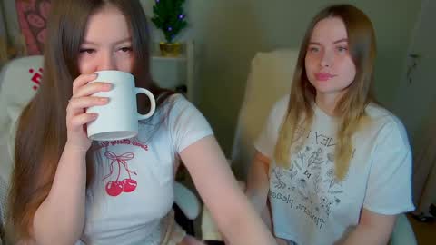 Emy online show from 01/11/25, 01:37