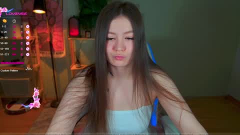 Emy online show from 02/09/25, 02:17