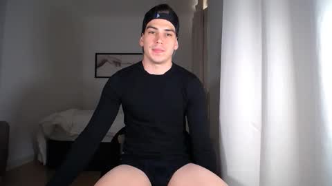 _aesthetic online show from 03/31/26, 05:13