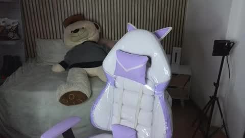 Snapshot of _aitana_011 chatting on 12/17/25, 07:31 aitana online show from 12/17/25, 07:31