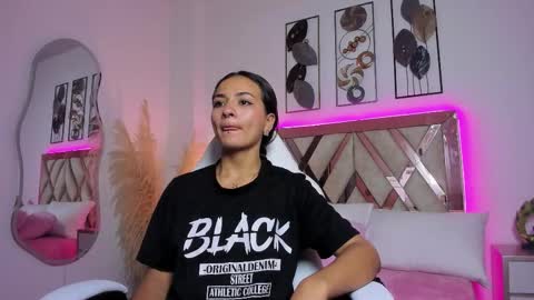  Akira  online show from 11/19/25, 11:54