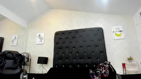 Snapshot of _alana_johnson chatting on 05/16/26, 01:24 _alana_johnson online show from 05/16/26, 01:24