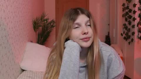 Snapshot of _aleksa chatting on 12/07/24, 02:02 Alexa online show from 12/07/24, 02:02