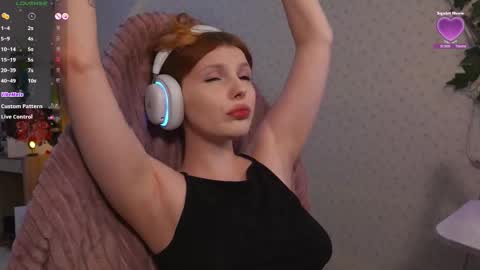 Snapshot of _aleksa chatting on 03/01/25, 06:11 Alexa online show from 03/01/25, 06:11