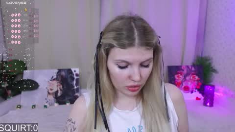 Snapshot of _aleksa chatting on 09/17/25, 05:25 Alexa online show from 09/17/25, 05:25