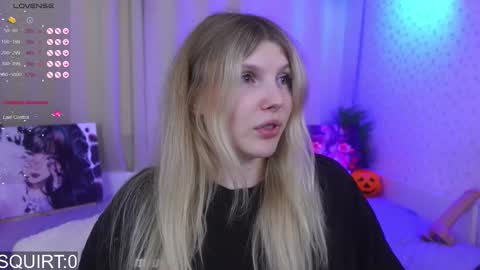 Snapshot of _aleksa chatting on 10/14/25, 06:14 Alexa online show from 10/14/25, 06:14