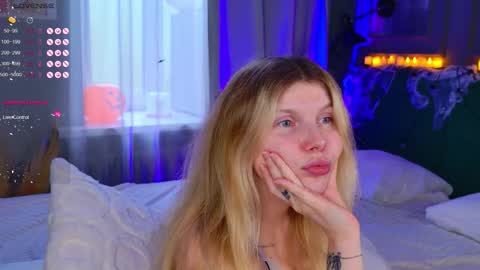 Snapshot of _aleksa chatting on 10/29/25, 07:10 Alexa online show from 10/29/25, 07:10