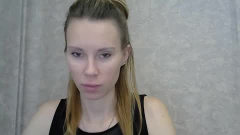 Snapshot of _alex1819 chatting on 11/14/25, 07:29 _alex1819 online show from 11/14/25, 07:29