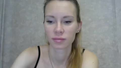 Snapshot of _alex1819 chatting on 12/19/25, 06:31 _alex1819 online show from 12/19/25, 06:31