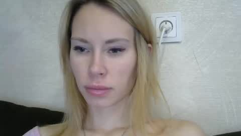 _alex1819 online show from 02/02/26, 07:18