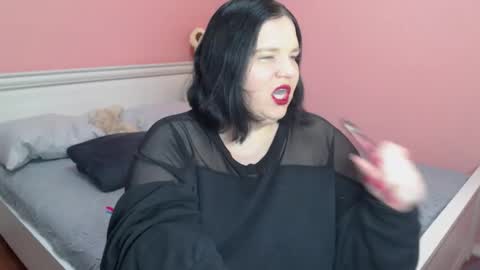 _alexandra_ray_ online show from 11/24/25, 11:10