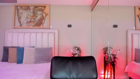 Snapshot of _alice08_ chatting on 04/24/26, 12:07 online show from 04/24/26, 12:07