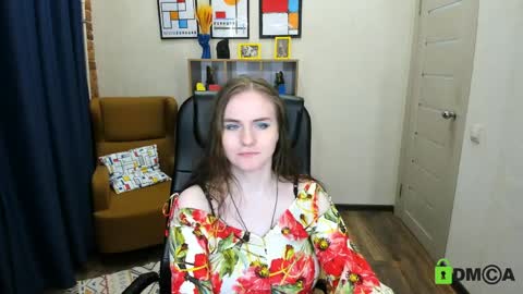 Snapshot of _alice_green_ chatting on 04/01/26, 01:41 Alice online show from 04/01/26, 01:41
