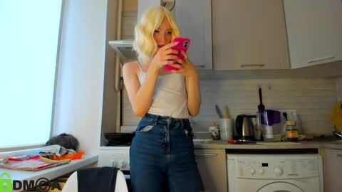 Snapshot of _alice_kitty chatting on 12/14/24, 08:45 Gaylord online show from 12/14/24, 08:45