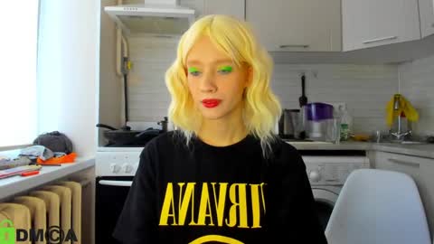 Snapshot of _alice_kitty chatting on 12/15/24, 09:56 Gaylord online show from 12/15/24, 09:56