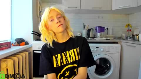 Snapshot of _alice_kitty chatting on 12/19/24, 09:29 Gaylord online show from 12/19/24, 09:29