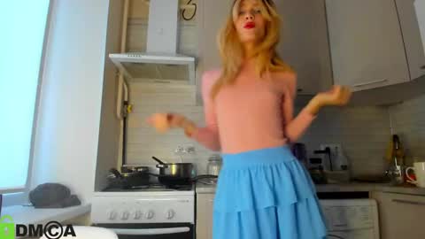 Snapshot of _alice_kitty chatting on 12/22/24, 08:27 Gaylord online show from 12/22/24, 08:27