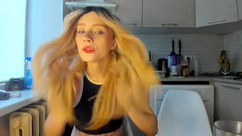 Snapshot of _alice_kitty chatting on 01/05/25, 08:22 Gaylord online show from 01/05/25, 08:22