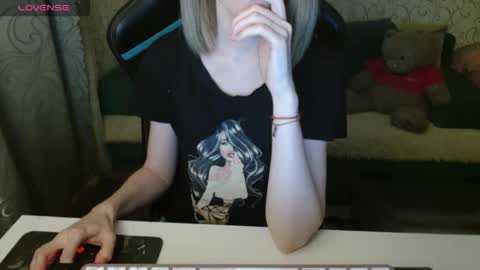  AliceCullen  online show from 11/16/25, 02:55