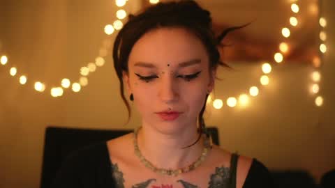Snapshot of _alicemorrison_ chatting on 04/22/26, 06:42 Alice Morrison Mistress Datura online show from 04/22/26, 06:42
