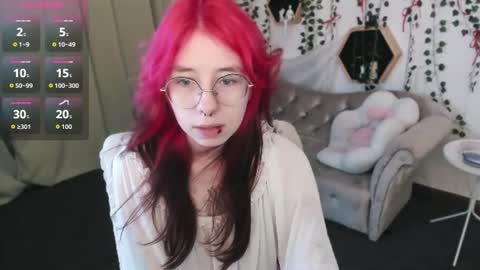 Snapshot of _alicenyx chatting on 07/24/26, 08:51 Alice online show from 07/24/26, 08:51